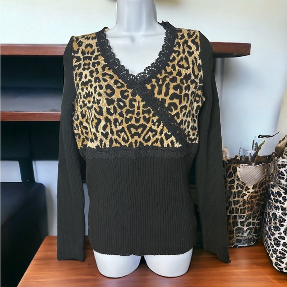 Simona Pelta wool blend sweater - Picture 1 of 7